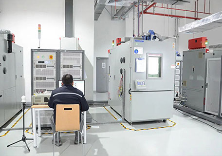 HOGYAN KELL VÉGREHAJNI A LITHIUM AKKUMULÁTOR MAGAS HŐMÉRSÉKLETÉN?